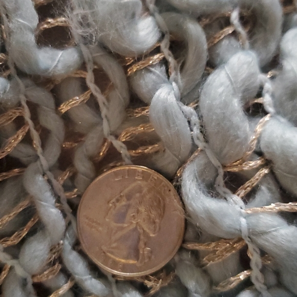 Chunky Ice Blue and Gold Knit Infinity Scarf with Fringe or Tassels nwot - Picture 8 of 8